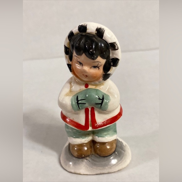 Vintage Salt and Pepper Shakers Eskimo Inuit Children Made In Japan - Picture 2 of 16